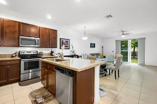 4644 Windmill Ln, Davie, FL 33328 - Photo 7