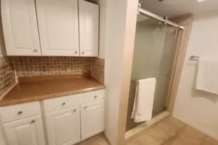 11960 NE 19th Dr, North Miami, FL 33181 - Photo 37