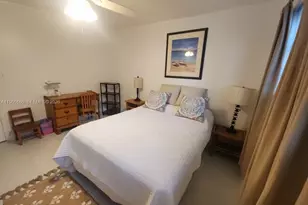 11960 NE 19th Dr, North Miami, FL 33181 - Photo 13