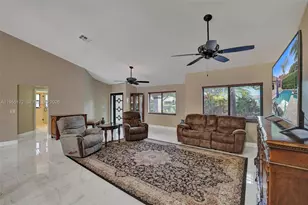 3187 Beechberry Cir, Davie, FL 33328 - Photo 5