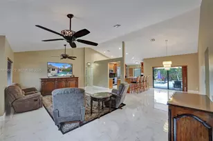 3187 Beechberry Cir, Davie, FL 33328 - Photo 9