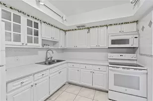 1301 NE Miami Gardens Dr, Miami, FL 33179 - Photo 5