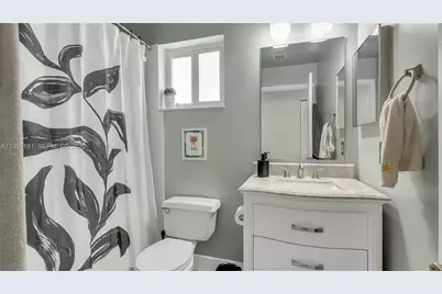 17080 NW 10th St, Pembroke Pines, FL 33028 - Photo 27