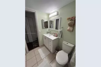 200 W Palm Cir W #104, Pembroke Pines, FL 33025 - Photo 17