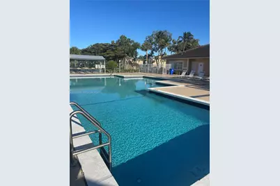 200 W Palm Cir W #104, Pembroke Pines, FL 33025 - Photo 23