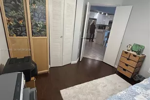 200 W Palm Cir W, Pembroke Pines, FL 33025 - Photo 9