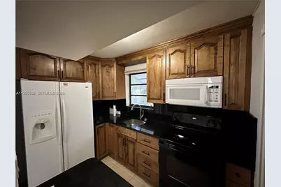 7880 NW 11th St #0, Pembroke Pines, FL 33024 - Photo 3