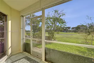900 SW 128th Ave, Pembroke Pines, FL 33027 - Photo 19