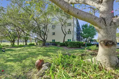 900 SW 128th Ave #103D, Pembroke Pines, FL 33027 - Photo 59