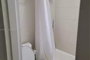 5112 NW 79th Ave, Doral, FL 33166 - Photo 11