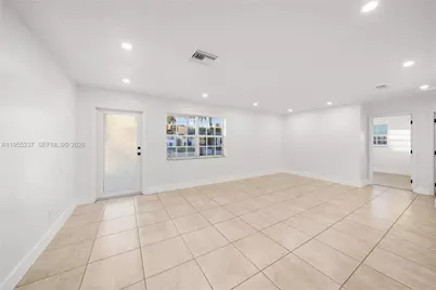 368 SW 64th Ter, Margate, FL 33068 - Photo 3
