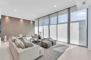 650 NE 32nd St, Miami, FL 33137 - Photo 9