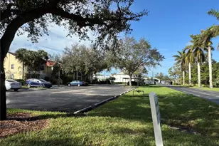 12630 Equestrian Cir, Other City - In The State Of Florida, FL 33907 - Photo 19