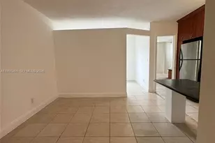 4051 N Dixie Hwy, Oakland Park, FL 33334 - Photo 5