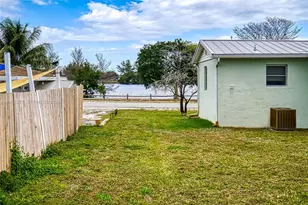 1419 Crest Dr, Lake Worth, FL 33461 - Photo 33