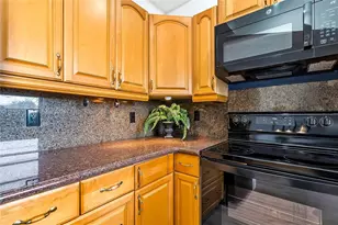 1419 Crest Dr, Lake Worth, FL 33461 - Photo 9