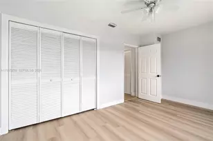 1419 Crest Dr, Lake Worth, FL 33461 - Photo 23