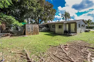 901 NW 11th St, Homestead, FL 33030 - Photo 3