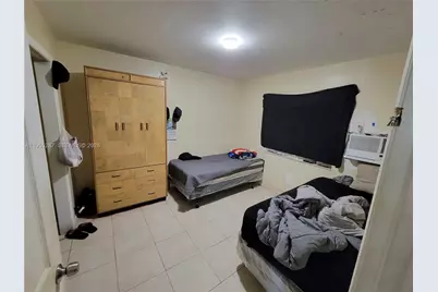 933 NW 11th St, Homestead, FL 33030 - Photo 13