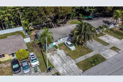 933 NW 11th St, Homestead, FL 33030 - Photo 5