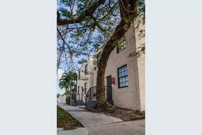 1068 NW 5th St, Miami, FL 33128 - Photo 5
