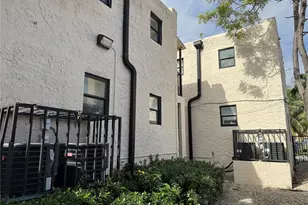 1068 NW 5th St, Miami, FL 33128 - Photo 11