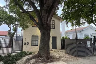 1068 NW 5th St, Miami, FL 33128 - Photo 9