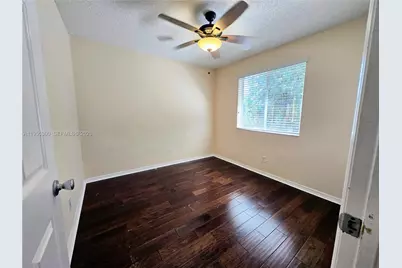 854 SW 8th Pl, Florida City, FL 33034 - Photo 15