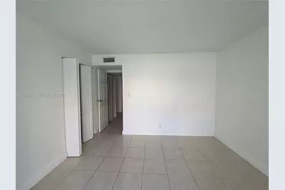 17901 NW 68th Ave #T106, Hialeah, FL 33015 - Photo 5