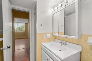 2930 Point E Dr, Aventura, FL 33160 - Photo 17