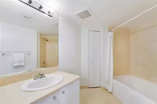 19900 E Country Club Dr, Aventura, FL 33180 - Photo 13