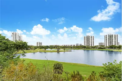 19900 E Country Club Dr #702, Aventura, FL 33180 - Photo 31
