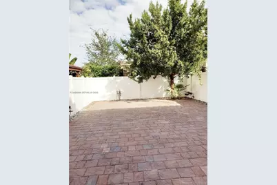 3353 W 91st Ter, Hialeah, FL 33018 - Photo 15