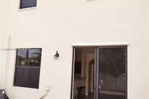 3353 W 91st Terrace, Hialeah, FL 33018 - Photo 17