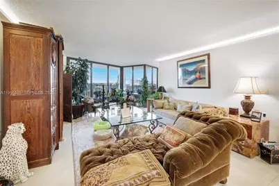 1000 Quayside Ter #1107, Miami, FL 33138 - Photo 3