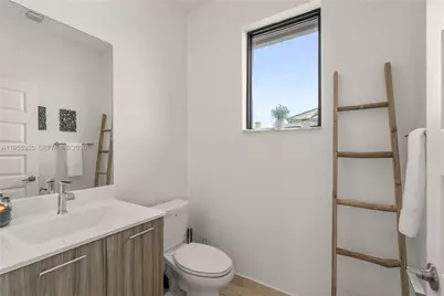 4809 NW 83rd Pkwy, Doral, FL 33166 - Photo 37