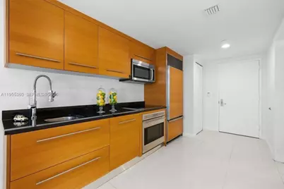 495 Brickell Ave #2206, Miami, FL 33131 - Photo 21