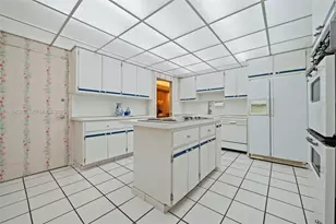 10155 Collins Ave, Bal Harbour, FL 33154 - Photo 17