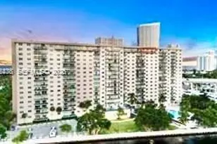 19390 Collins Ave, Sunny Isles Beach, FL 33160 - Photo 3