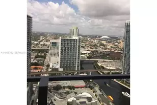 68 SE 6th St, Miami, FL 33131 - Photo 15