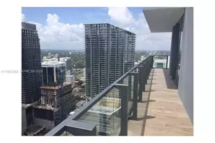 68 SE 6th St, Miami, FL 33131 - Photo 11