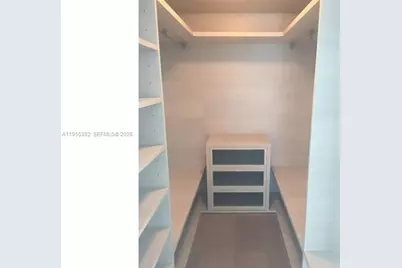 68 SE 6th St #3502, Miami, FL 33131 - Photo 9