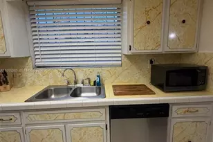 1712 SW 13th St, Miami, FL 33145 - Photo 23