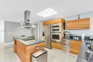 2950 NE 188th St, Aventura, FL 33180 - Photo 9