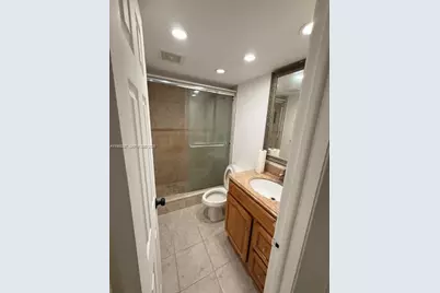 3101 Oakland Shores Dr #H102, Oakland Park, FL 33309 - Photo 5