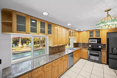 2560 Bass Way, Cooper City, FL 33026 - Photo 13