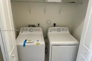 4657 NW 83rd Pkwy, Doral, FL 33166 - Photo 15