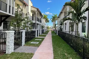 4657 NW 83rd Pkwy, Doral, FL 33166 - Photo 3