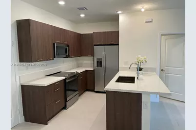 4657 NW 83rd Pkwy #., Doral, FL 33166 - Photo 5