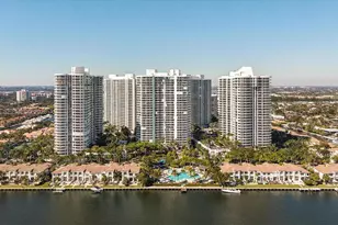 21200 Point Pl, Aventura, FL 33180 - Photo 37